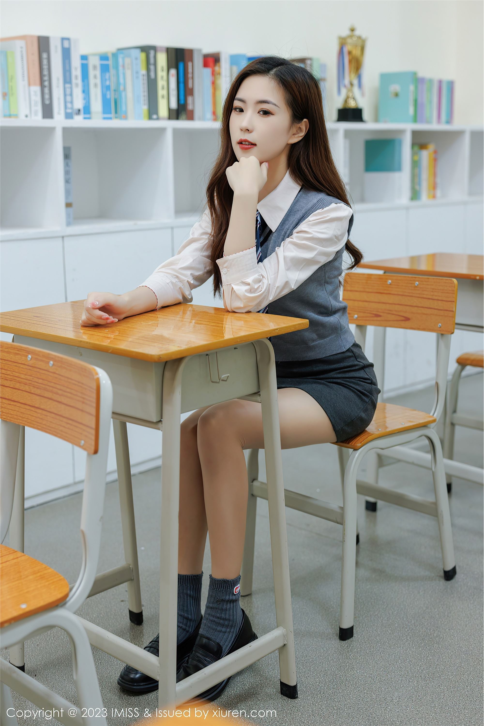 IMiss爱蜜社  2023.04.17 VOL.730 杨紫嫣candy